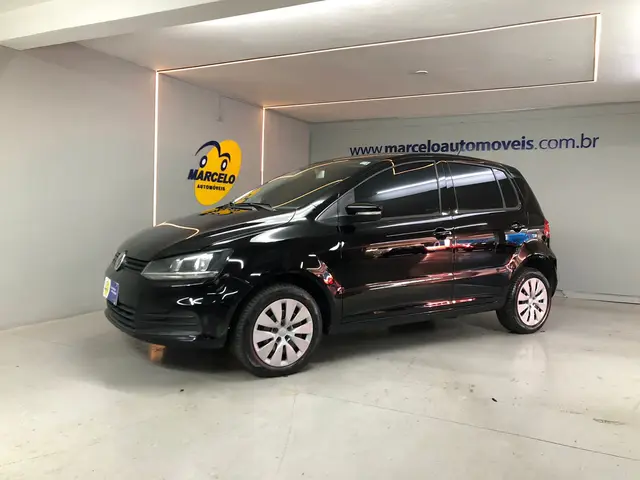 Carro Volkswagen Fox 2015 Trendline 1.0 TEC (Flex)