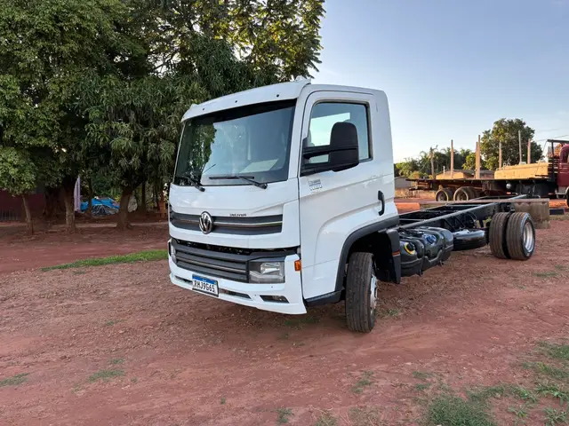 Caminhão Volkswagen 11.180 2022 Delivery 3.8 Diesel