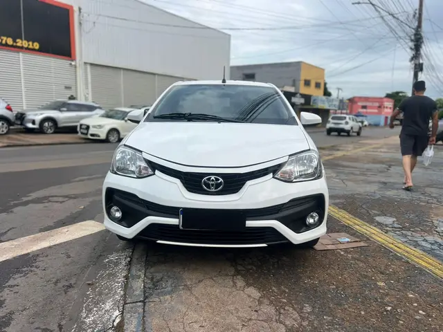 Carro Toyota Etios Sedan 2018 XS 1.5 (Aut) (Flex)