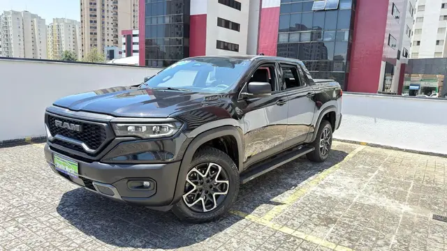Carro Ram Rampage 2024 Rebel 2.0 Turbo