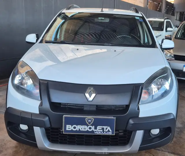 Carro Renault Sandero Stepway 2014 1.6 16V Hi-Flex (aut)
