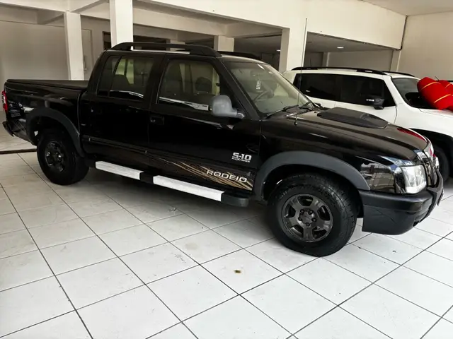 Carro Chevrolet S10 Cabine Dupla 2011 S10 Rodeio 2.4 Flexpower 4X2 (Cab Dupla)