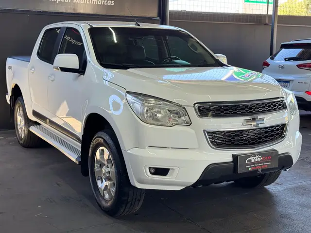 Carro Chevrolet S10 Cabine Dupla 2014 S10 2.8 CTDI LT 4WD (Cabine Dupla)