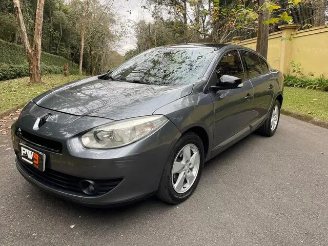 Carro Renault Fluence 2014 2.0 16V Dynamique (Flex)