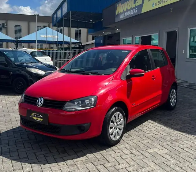Carro Volkswagen Fox 2014 1.0 TEC (Flex) 4p