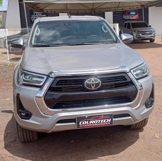 Carro Toyota Hilux Cabine Dupla 2021 SRX 2.8 TDI CD 4x4 (Aut)