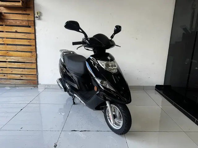 Moto Suzuki Burgman 2013 125i