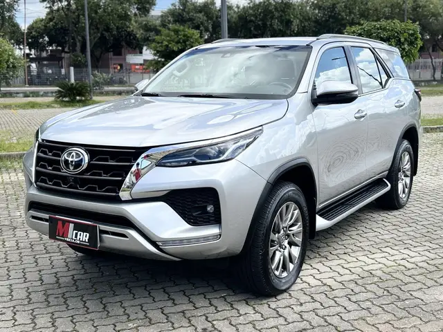 Carro Toyota SW4 2022 SRX 2.8 turbodiesel 5L 4x4 (Aut)