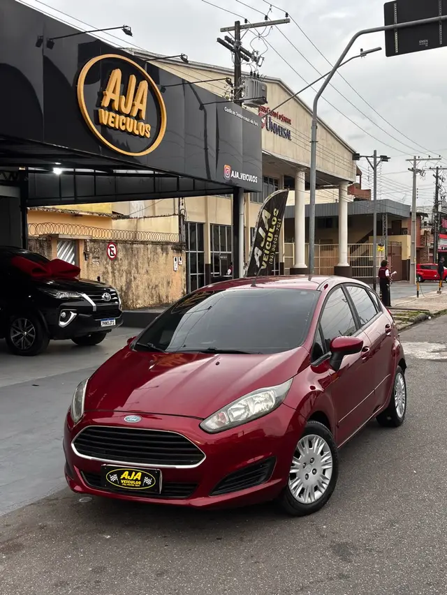 Carro Ford Fiesta Hatch 2014 1.5 (Flex)
