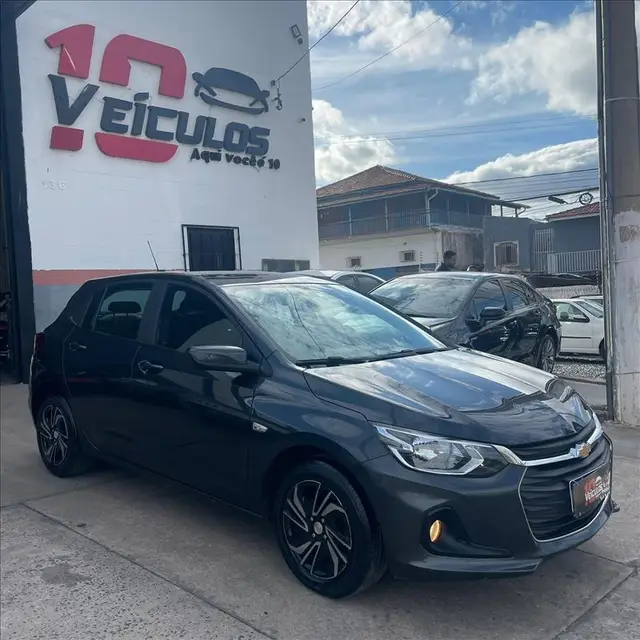 Carro Chevrolet Onix Plus 2024 LT 1.0