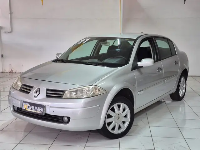 Carro Renault Megane Sedan 2011 Mégane Sedan Dynamique 1.6 16V (flex)
