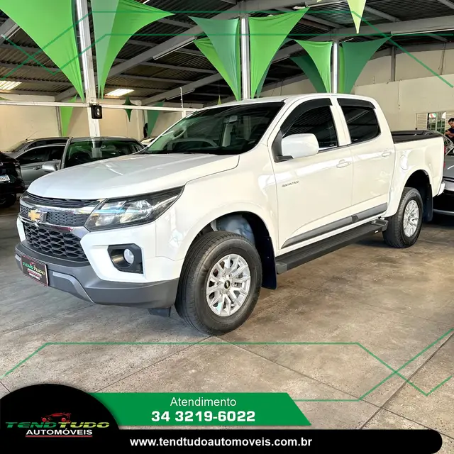 Carro Chevrolet S10 Cabine Dupla 2021 S10 2.5 ECOTEC SIDI Advantage 4x2 (Cabine Dupla)