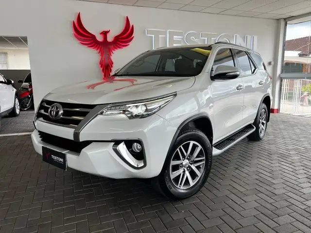 Carro Toyota SW4 2017 2.8 TDI SRX 5L 4x4 (Aut)