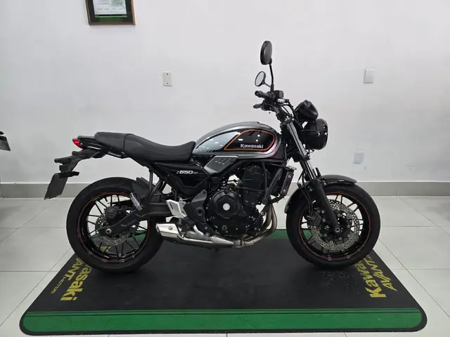 Moto Kawasaki Z 650 2023 RS