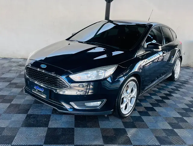 Carro Ford Focus Hatch 2016 SE Plus 2.0 PowerShift