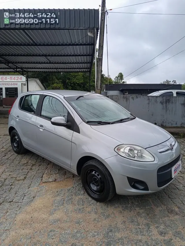 Carro Fiat Palio 2013 Attractive 1.4 8V (Flex)