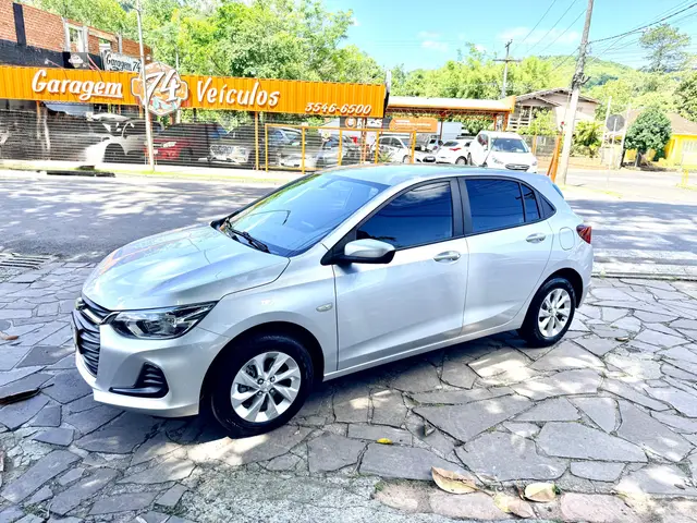 Carro Chevrolet Onix 2021 LT 1.0 II (Flex)
