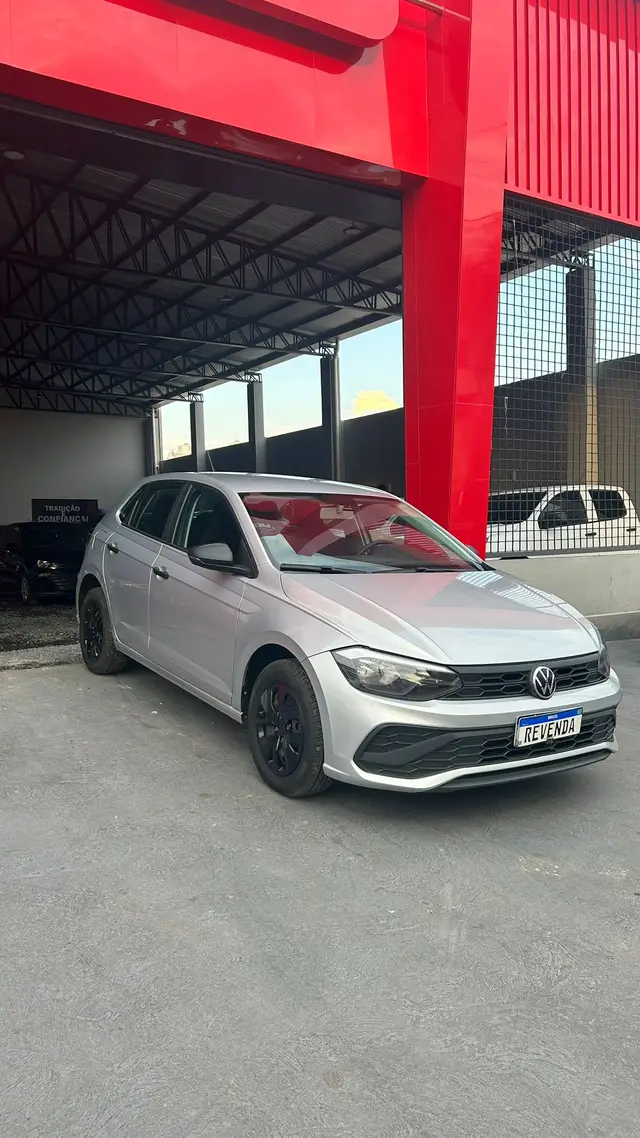 Carro Volkswagen Polo 2024 Track 1.0 Flex 12V 5p