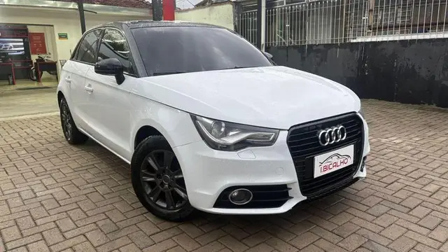 Carro Audi A1 2015 1.4 TFSI Sportback Ambition S Tronic
