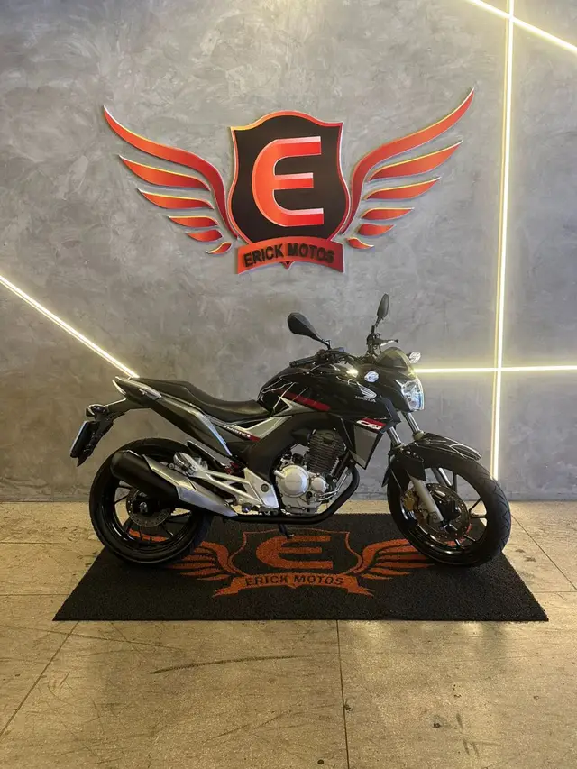 Moto Honda CB 250F Twister 2018 Standard