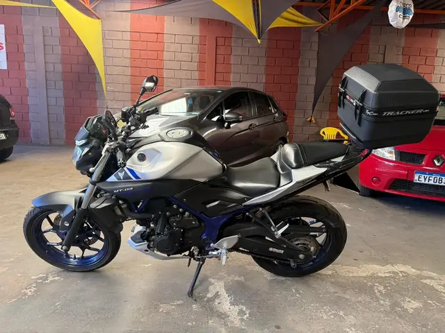 Moto Yamaha MT-03 2017 STD