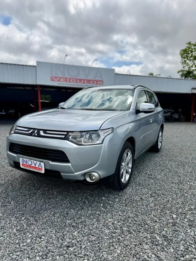 Carro Mitsubishi Outlander 2015 2.0 16V CVT
