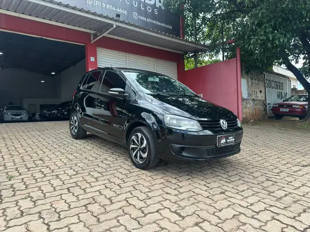Carro Volkswagen Fox 2011 1.0 8V (Flex) 2p