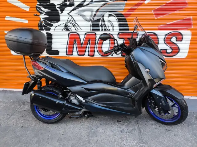 Moto Yamaha XMax 2023 ABS