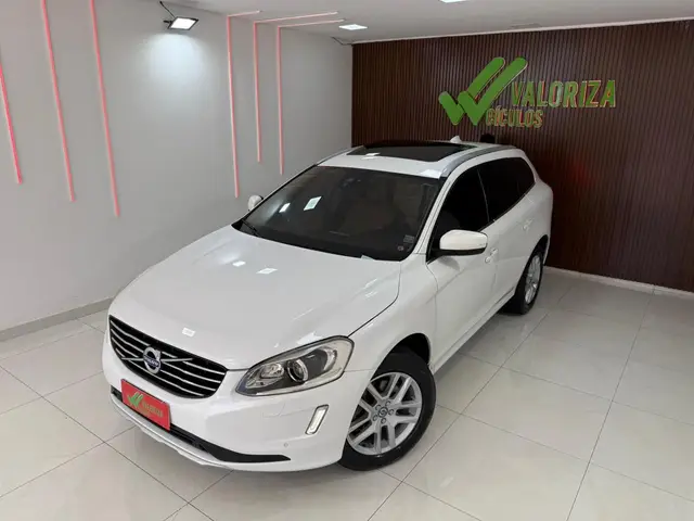 Carro Volvo XC60 2017 2.4 D5 Momentum 4WD