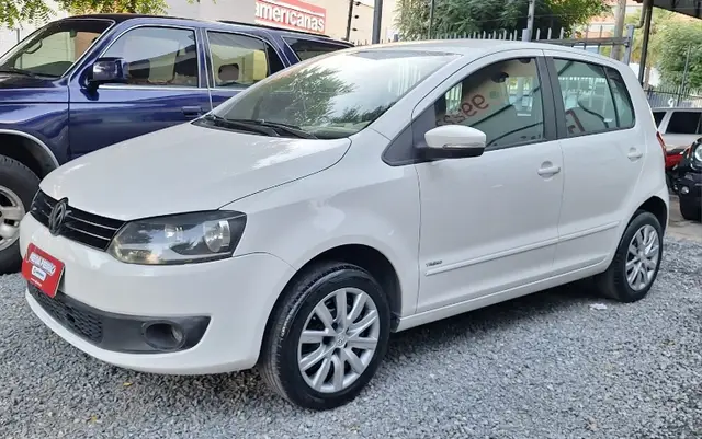 Carro Volkswagen Fox 2014 1.0 TEC (Flex) 4p