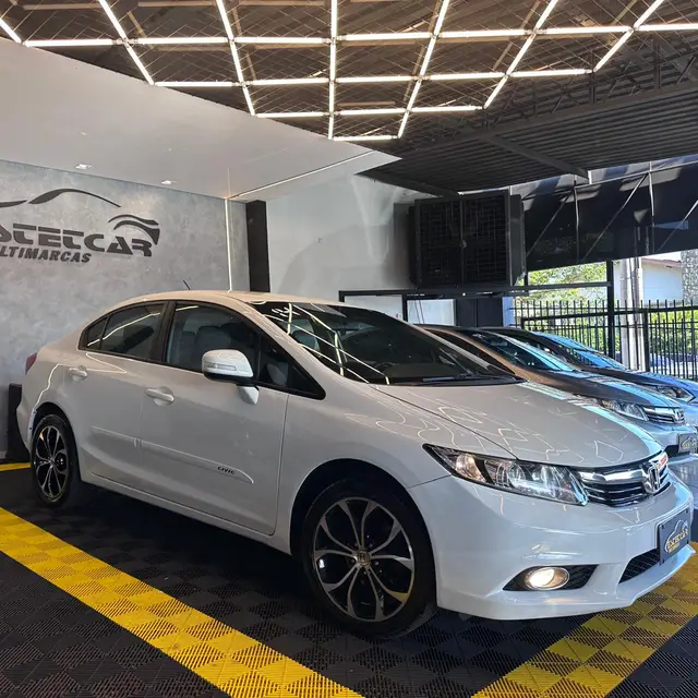 Carro Honda Civic 2014 New  LXR 2.0 i-VTEC (Aut) (Flex)