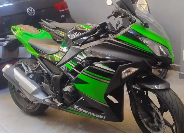 Moto Kawasaki Ninja 2017 300