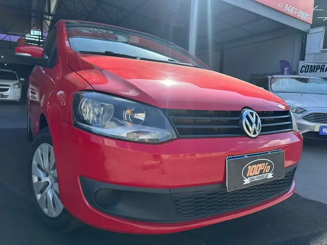 Carro Volkswagen Fox 2014 1.0 TEC (Flex) 4p