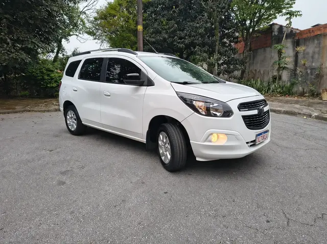 Carro Chevrolet Spin 2016 LTZ 7S 1.8 (Flex) (Aut)