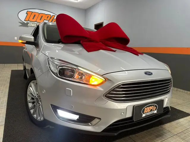 Carro Ford Focus Sedan 2018 Titanium Plus 2.0 PowerShift