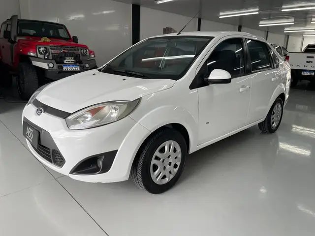 Carro Ford Fiesta Sedan 2014 S 1.0 8V Flex 4p