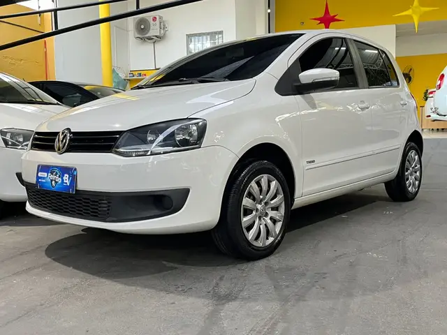 Carro Volkswagen Fox 2014 1.6 VHT (Flex)