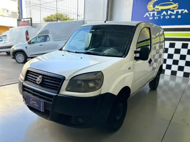 Carro Fiat Doblò 2015 Attractive 1.4 8V (Flex)