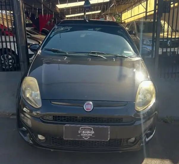 Carro Fiat Punto 2016 BlackMotion 1.8 16V (Flex)