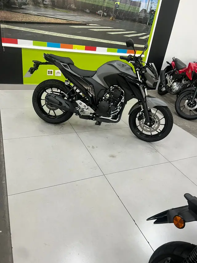 Moto Yamaha Fazer FZ25 2025 Connected