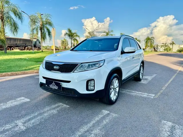 Carro Kia Sorento 2014 2.4 16V 4x2 (Aut)