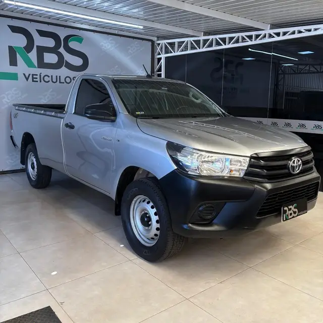 Carro Toyota Hilux Cabine Simples 2018 Hilux 2.8 TDI Chassi CS 4x4