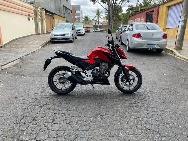 Moto Honda CB 300F Twister 2023 (CBS)