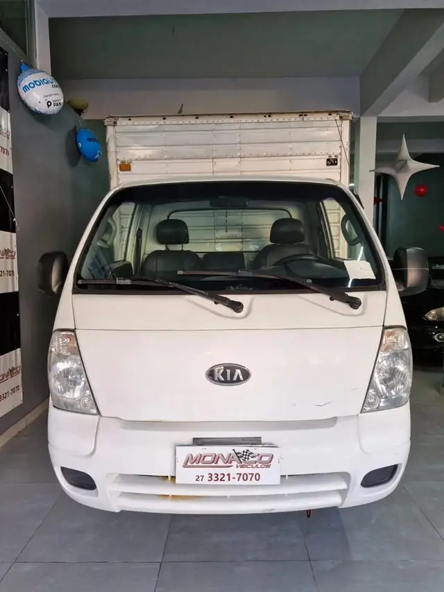 Carro Kia Bongo 2010 2.5 DLX 4X2 c simples RD TURBO