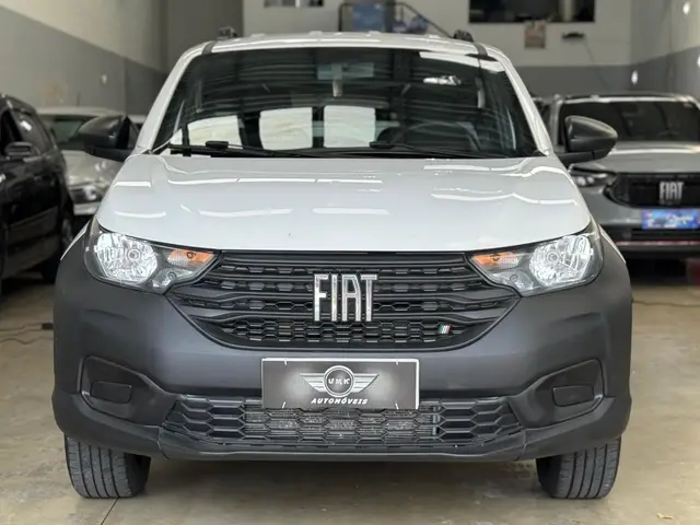 Carro Fiat Strada 2023 Endurance 1.4 Cabine Plus (Flex)