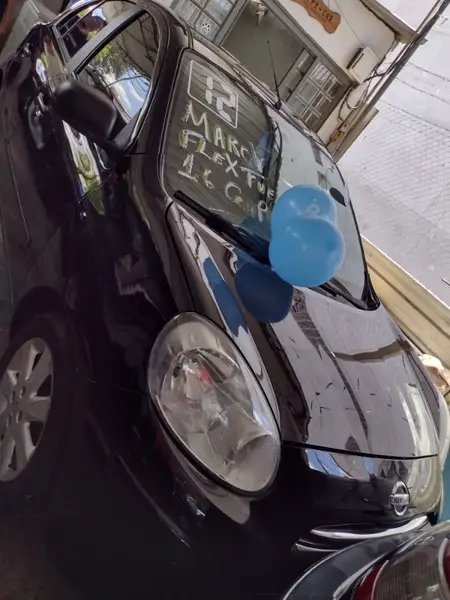 Carro Nissan March 2012 1.6 16V SV (Flex)