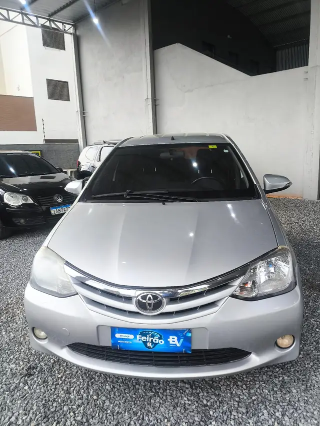 Carro Toyota Etios 2016 XLS 1.5 (Flex)