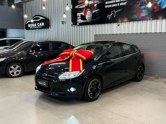 Carro Ford Focus Hatch 2015 Titanium Plus 2.0 16V PowerShift