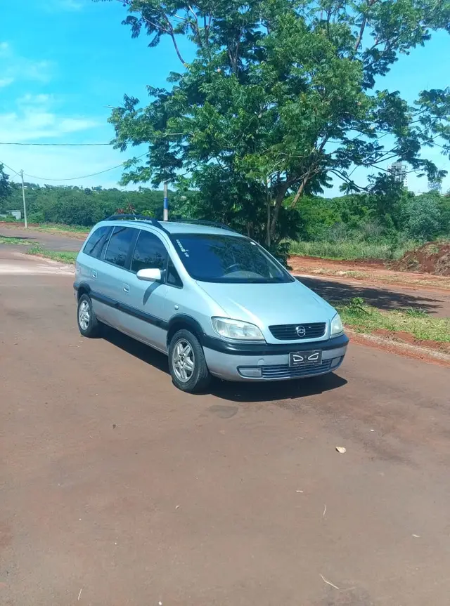 Carro Chevrolet Zafira 2001 CD 2.0 16V