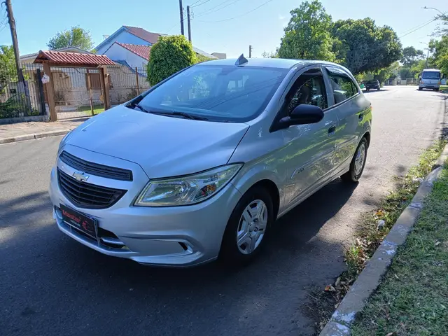 Carro Chevrolet Onix 2017 1.0 Joy SPE/4